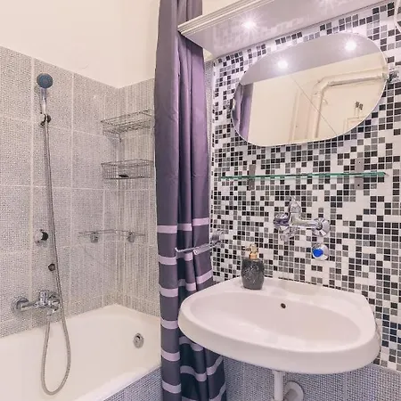 Bright Nest Liszt Academy *