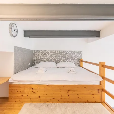 Bright Nest Liszt Academy